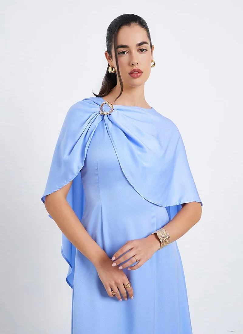 ستايلي فستان ميدي بأكمام كيب